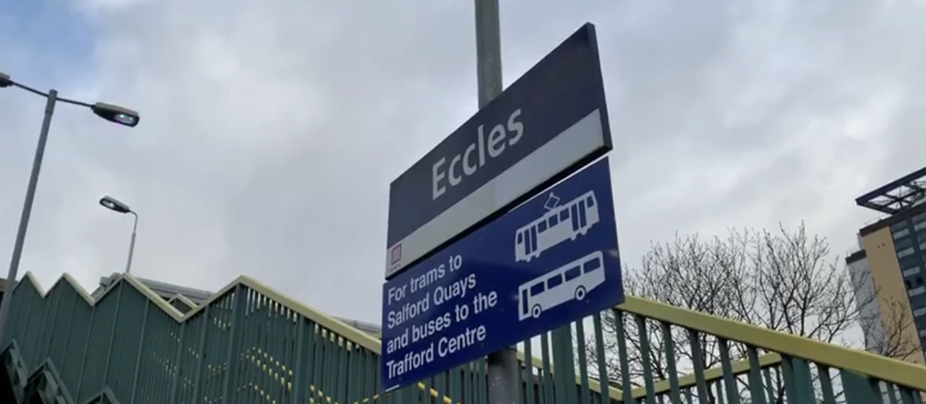 Woman dies after being hit by train a Eccles station