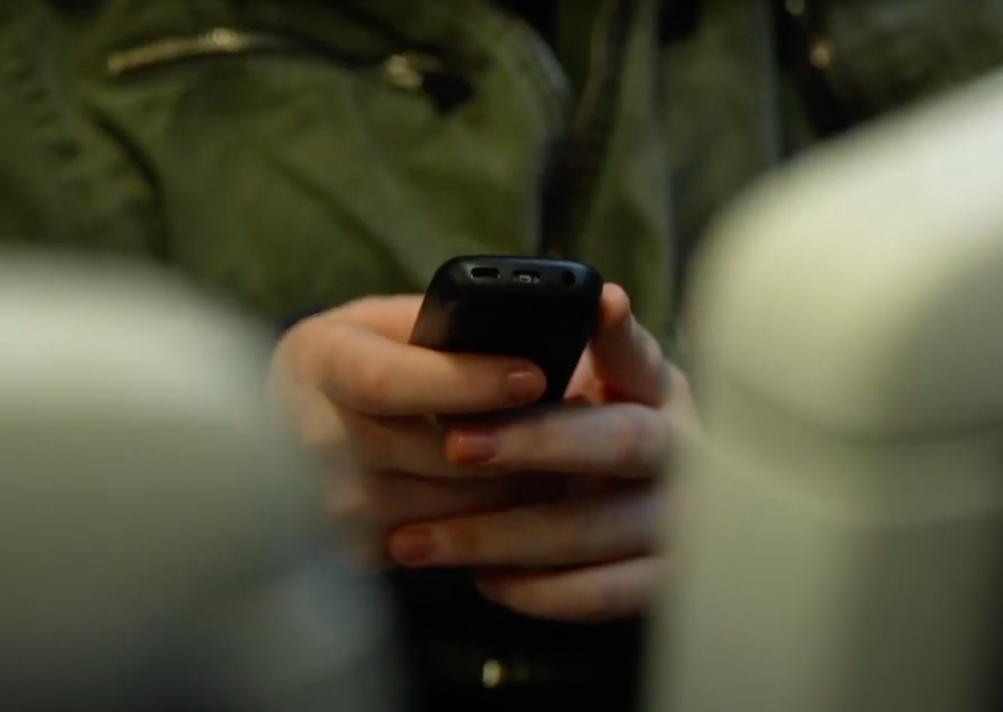 Salford students swap smartphones for 'bricks' as part of BBC digital detox experiment