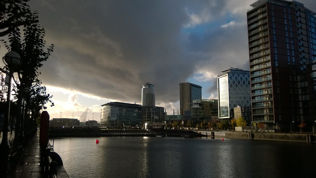 Heavy rain to hit Salford as Met Office issues yellow weather warning