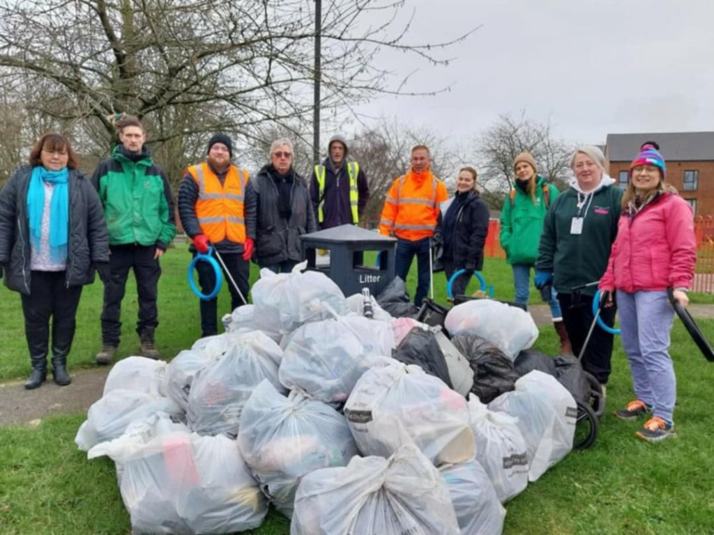 Littering concerns - as Litter heroes in Salford combat