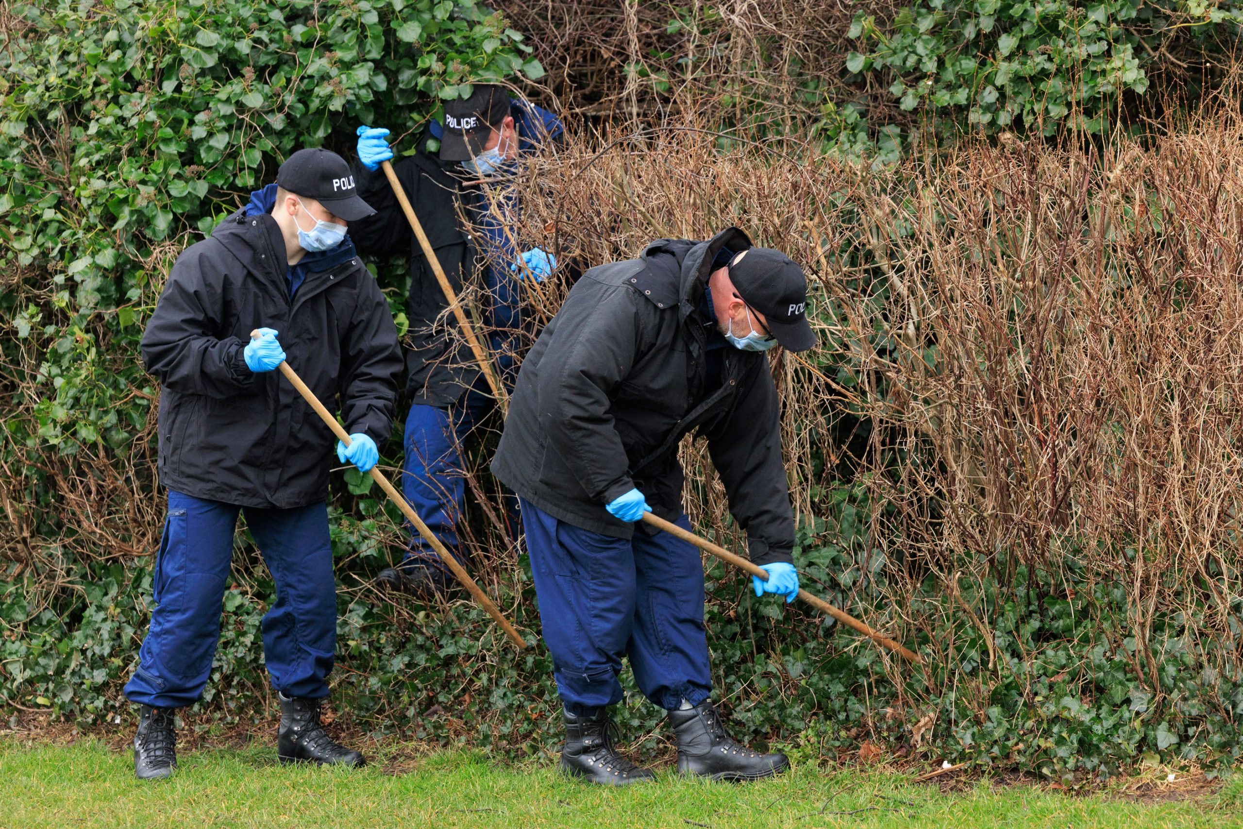 Salford police conduct weapons sweep of park in Patricroft to tackle organised crime