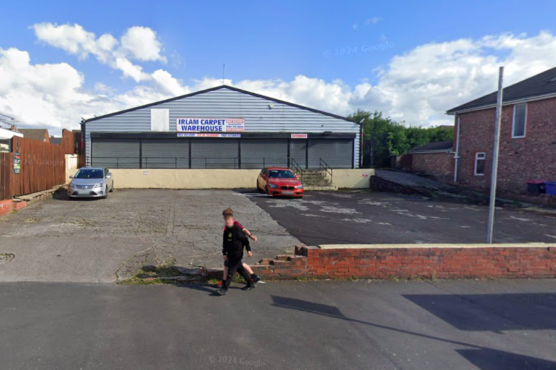 Irlam Carpet Warehouse planning. Image is screenshot from Google Maps