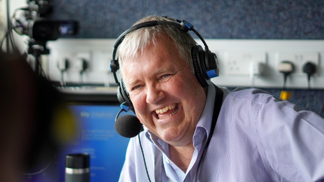 Veteran commentator Clive Tyldesley will be swapping the commentary gantry for the lecture hall of the University of Salford this September. 
